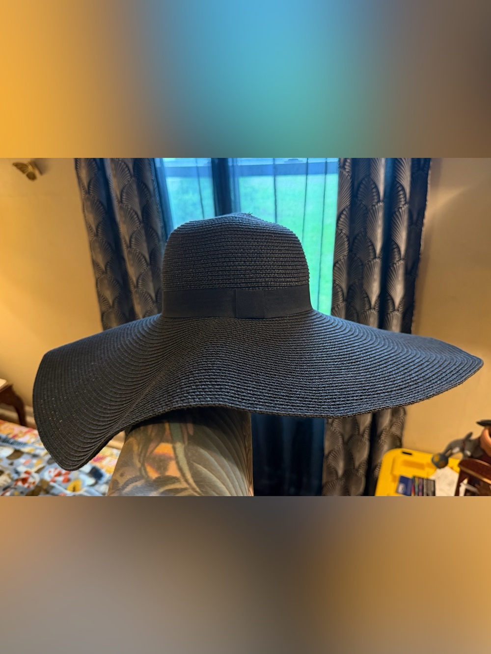 Diva Black Wide-Brim Floppy Sun Hat